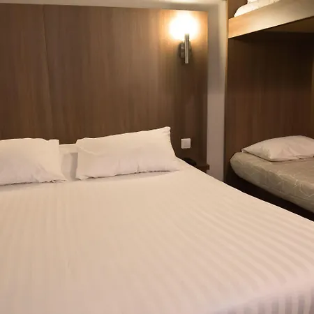 Jean De Luz Hotel 2*