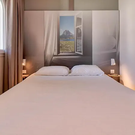 Jean De Luz Hotel