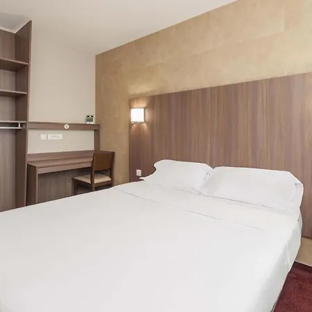 Hotel Jean De Luz 2*