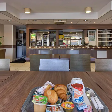 Jean De Luz Hotel 2*