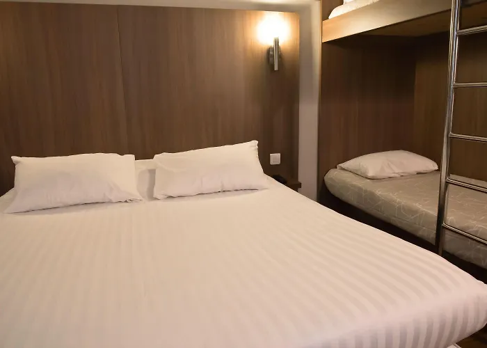 Jean De Luz Hotel 2*