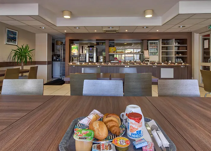 Jean De Luz Hotel 2*