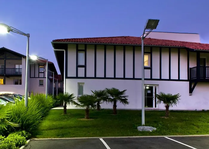 Jean De Luz Hotel 2*